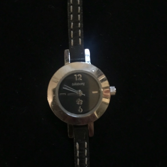Ladies watch. Black leather by billabong - Picture 1 of 3